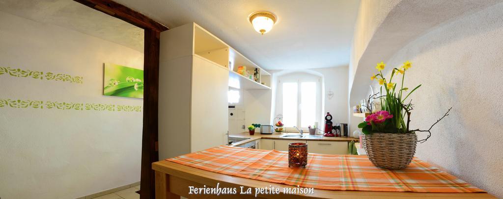 Lehmgefuehl, Design Vier, La Petite Maison เทรียร์ ภายนอก รูปภาพ